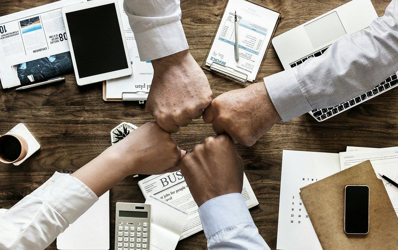O que é Centro de Serviços Compartilhados (CSC) e como implementá-lo?